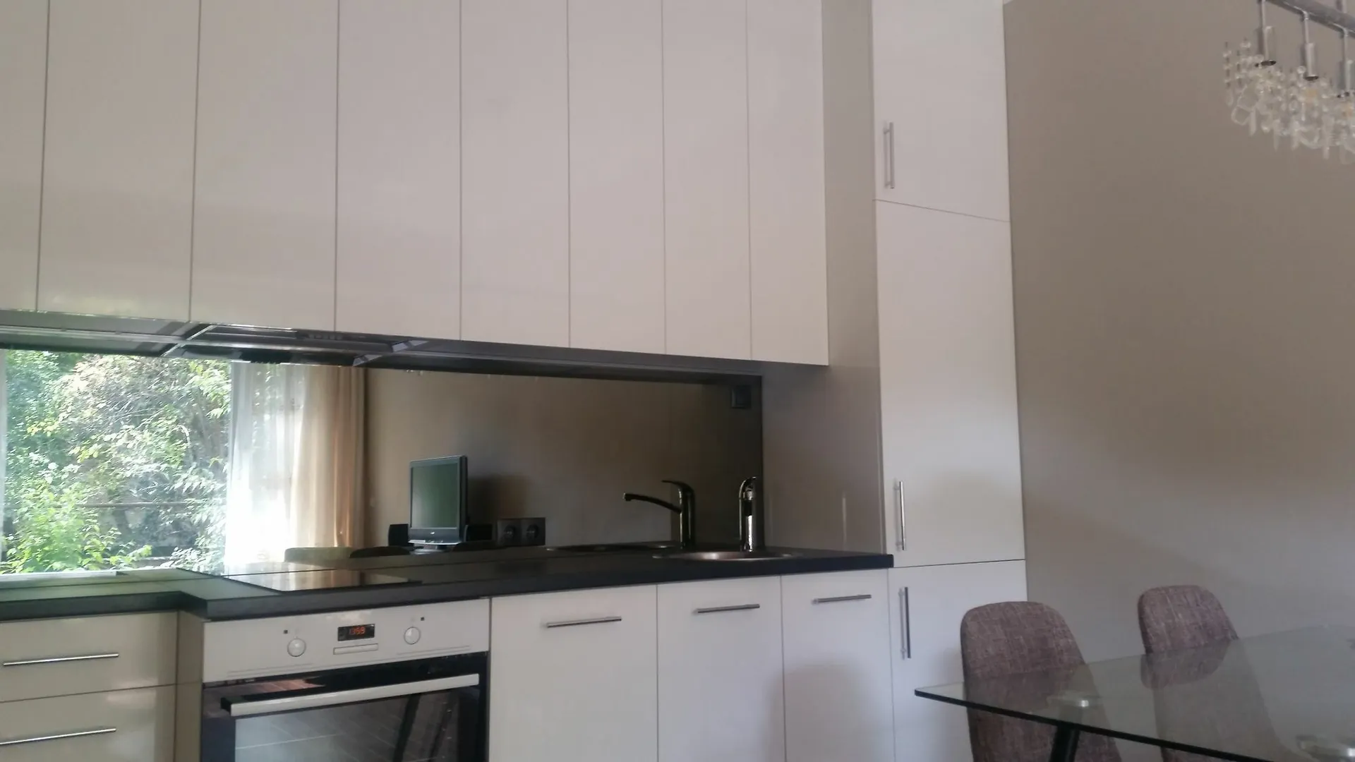 Downtown Sofia Garden Nest Apartment