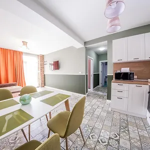 Rococo Life דירה